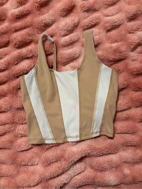 Sleeveless Colorblock Cropped Tank Top in Beige and White Five Dancewear